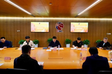 开云体育入口-CBA季后赛会议！半决赛后安排6至7名外籍裁判，促进球员裁判提升