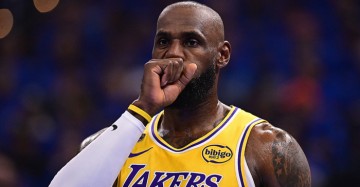 克拉克：詹姆斯一直支持我 他理解我的处境|高尔夫|WNBA|nba|篮球|勒布朗_新浪体育_新浪新闻